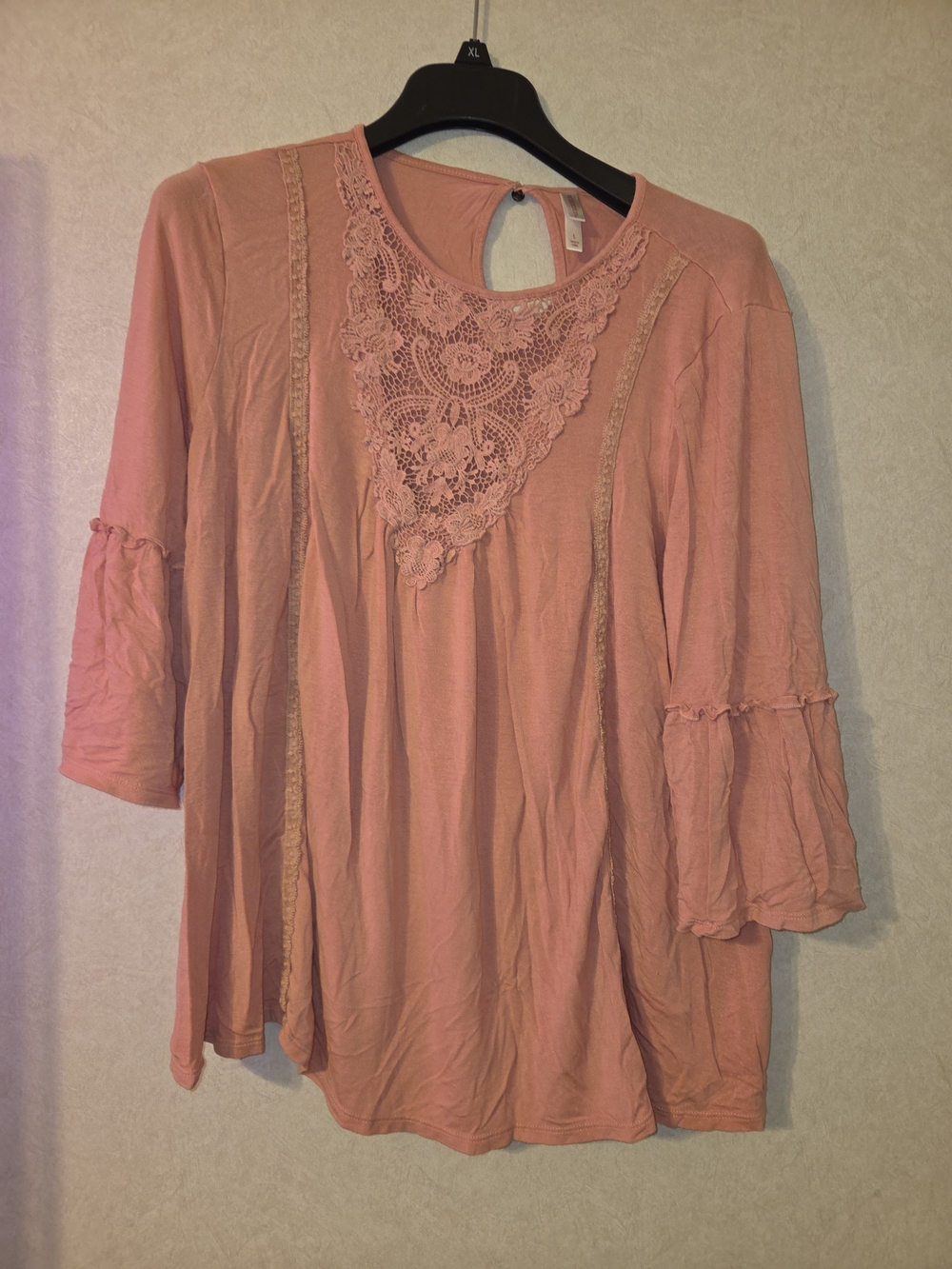 Xhilaration Dusty Rose Lace-Inset Three-Quarter Sleeve Tunic